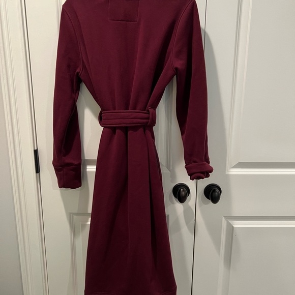 Ugg plush robe 97% cotton 3% spandex. - Picture 7 of 7